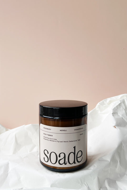 Soade Candle - Rich Timber